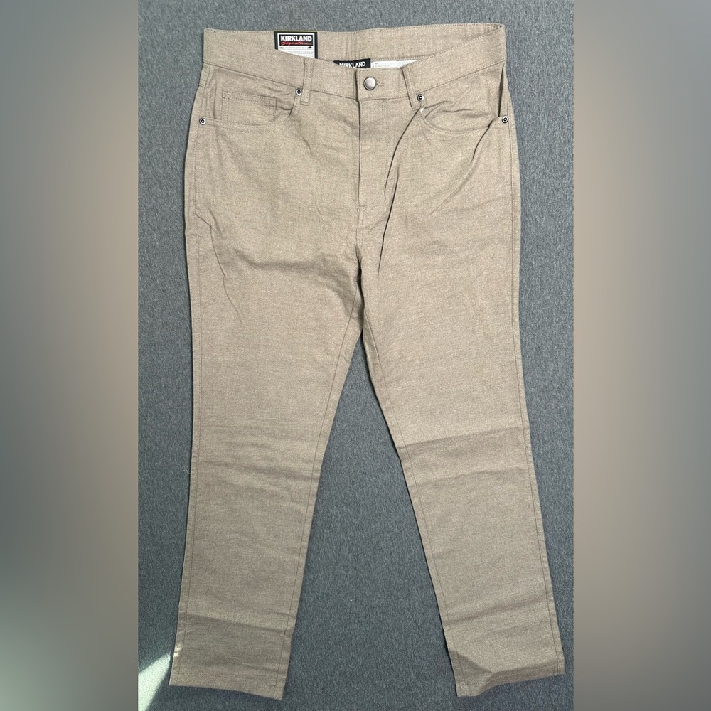 NWT Kirkland Signature Men's Khaki Chinos 32x30